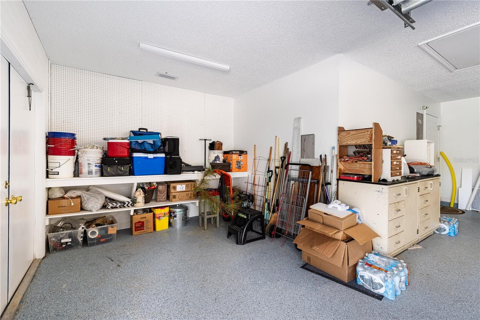 Garage - 33816 SPRING DR, LEESBURG