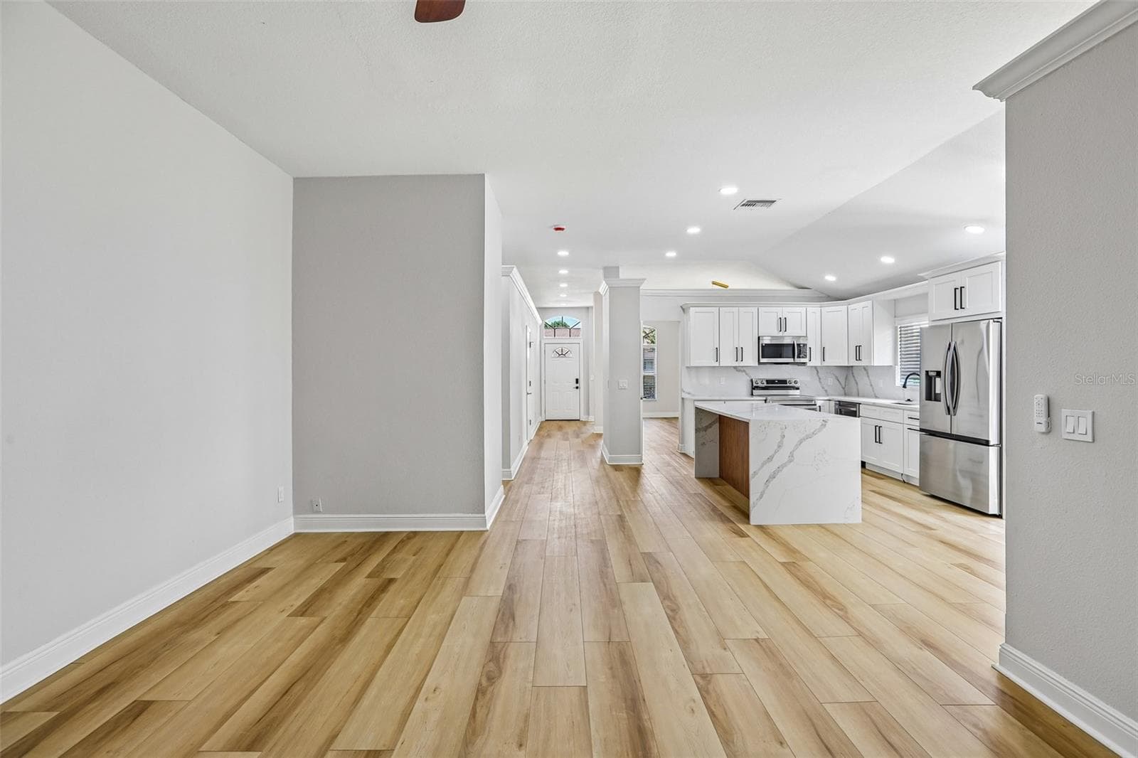 Single Family Residence at 2455 HICKMAN CIR, CLEARWATER, photo 6 of 44