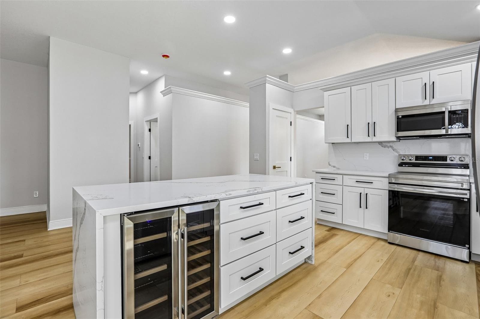 Single Family Residence at 2455 HICKMAN CIR, CLEARWATER, photo 11 of 44
