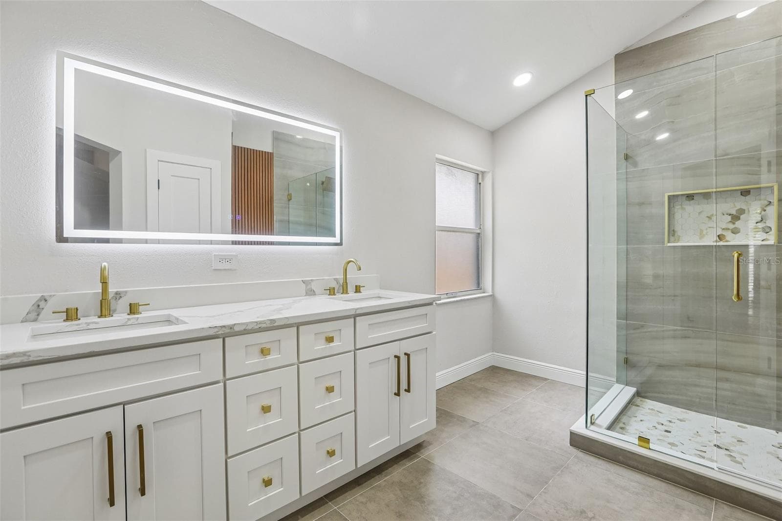Single Family Residence at 2455 HICKMAN CIR, CLEARWATER, photo 23 of 44
