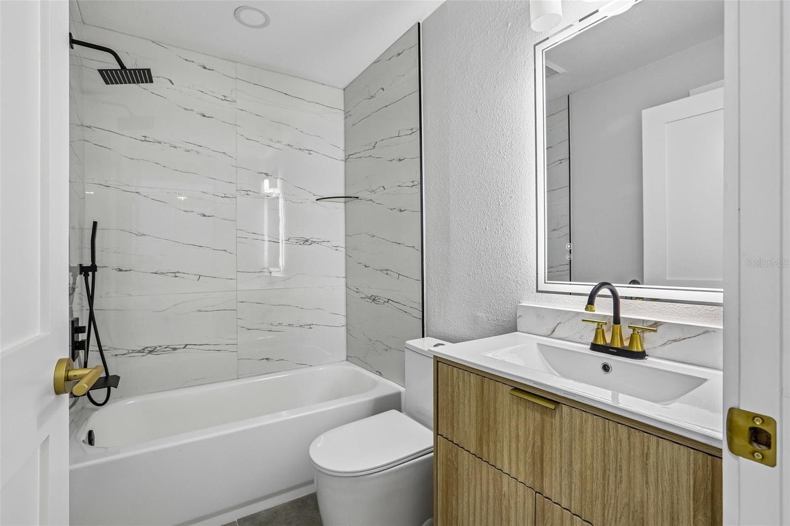 Single Family Residence at 2455 HICKMAN CIR, CLEARWATER, photo 26 of 44