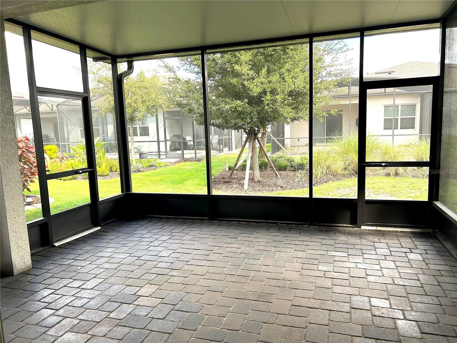 Caged lanai - 1646 KEY BAY TRL, KISSIMMEE