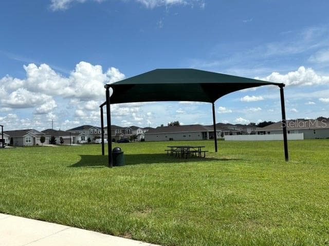 picnic area - 918 HEIRLOOM DR, HAINES CITY