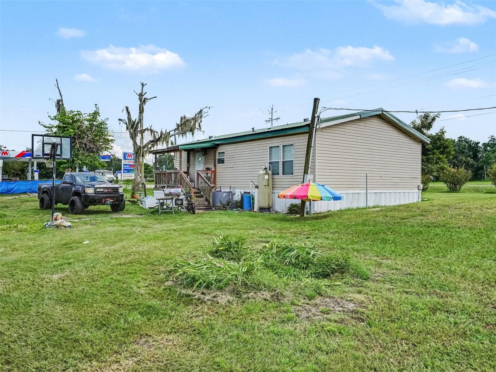 Manufactured Home at 11121 LITHIA PINECREST RD, LITHIA, photo 15 of 18
