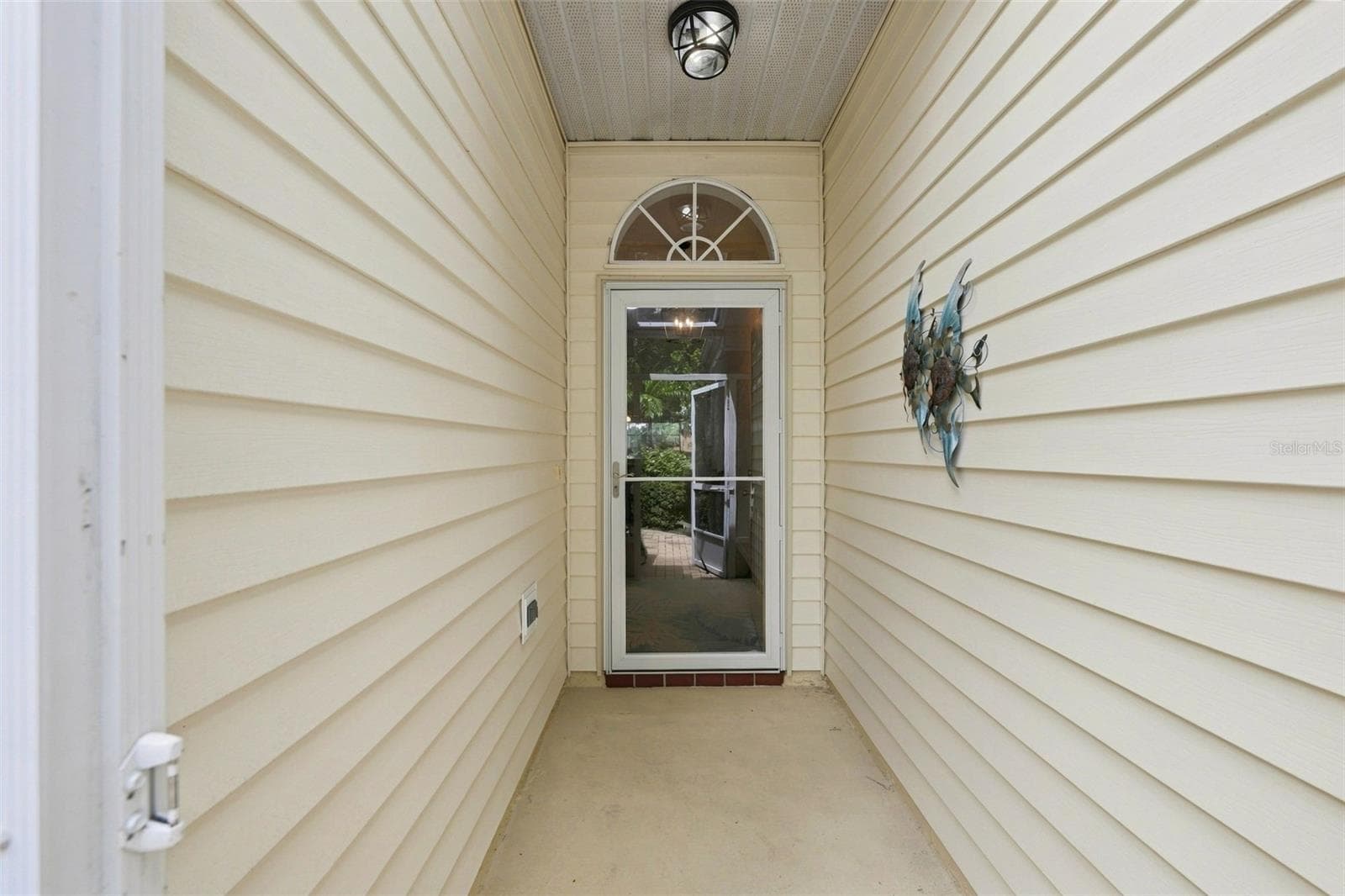 Condominium at 2013 FALL RIVER CT #103, SUN CITY CENTER, photo 5 of 90