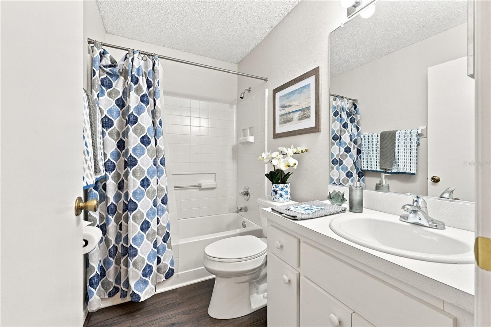 Guest bath - 2013 FALL RIVER CT #103, SUN CITY CENTER