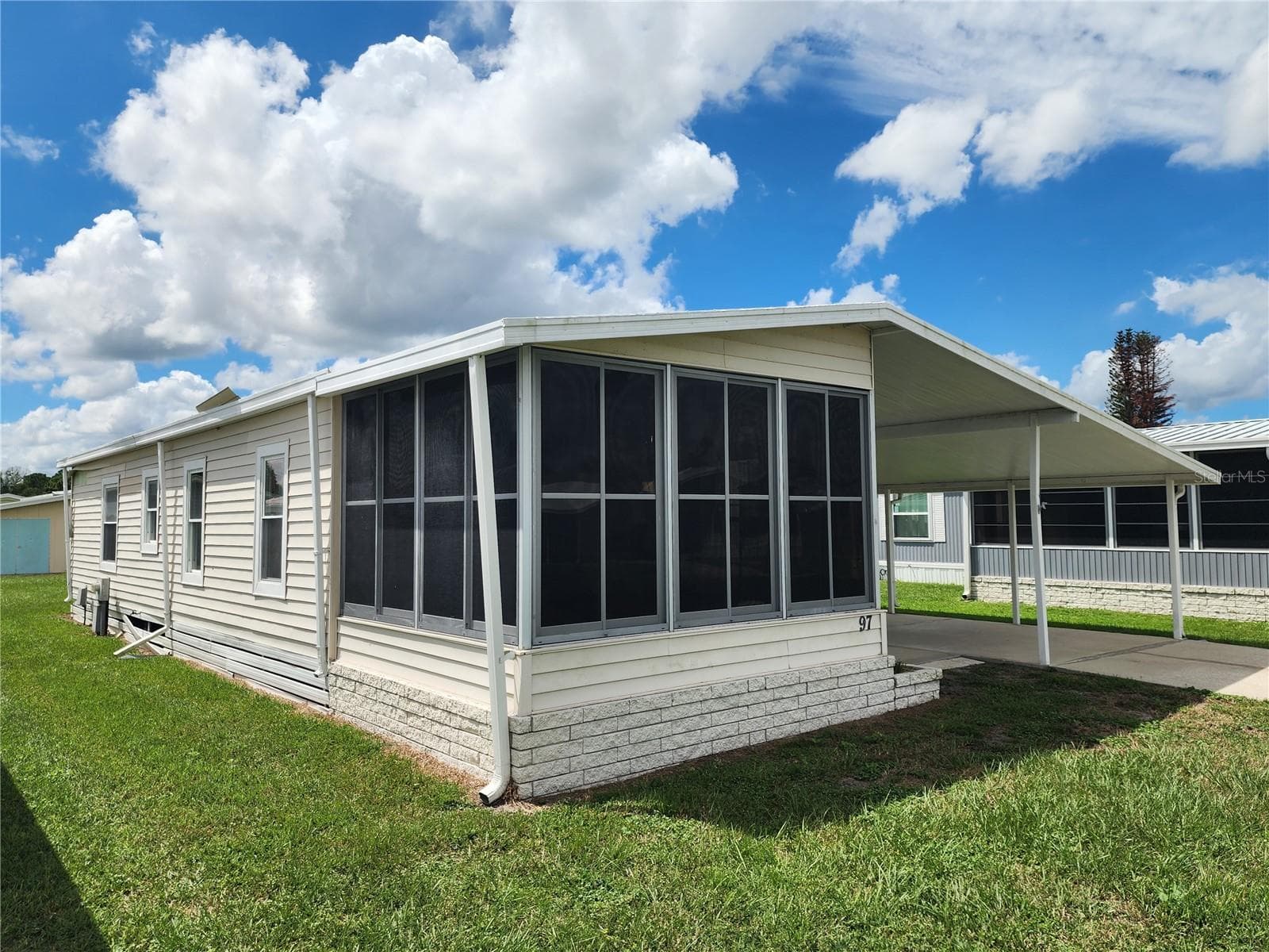Manufactured Home at 97 PARSON DR, WINTER HAVEN, photo 6 of 34