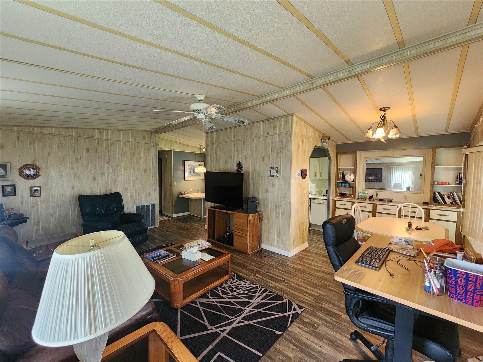 Manufactured Home at 97 PARSON DR, WINTER HAVEN, photo 14 of 34