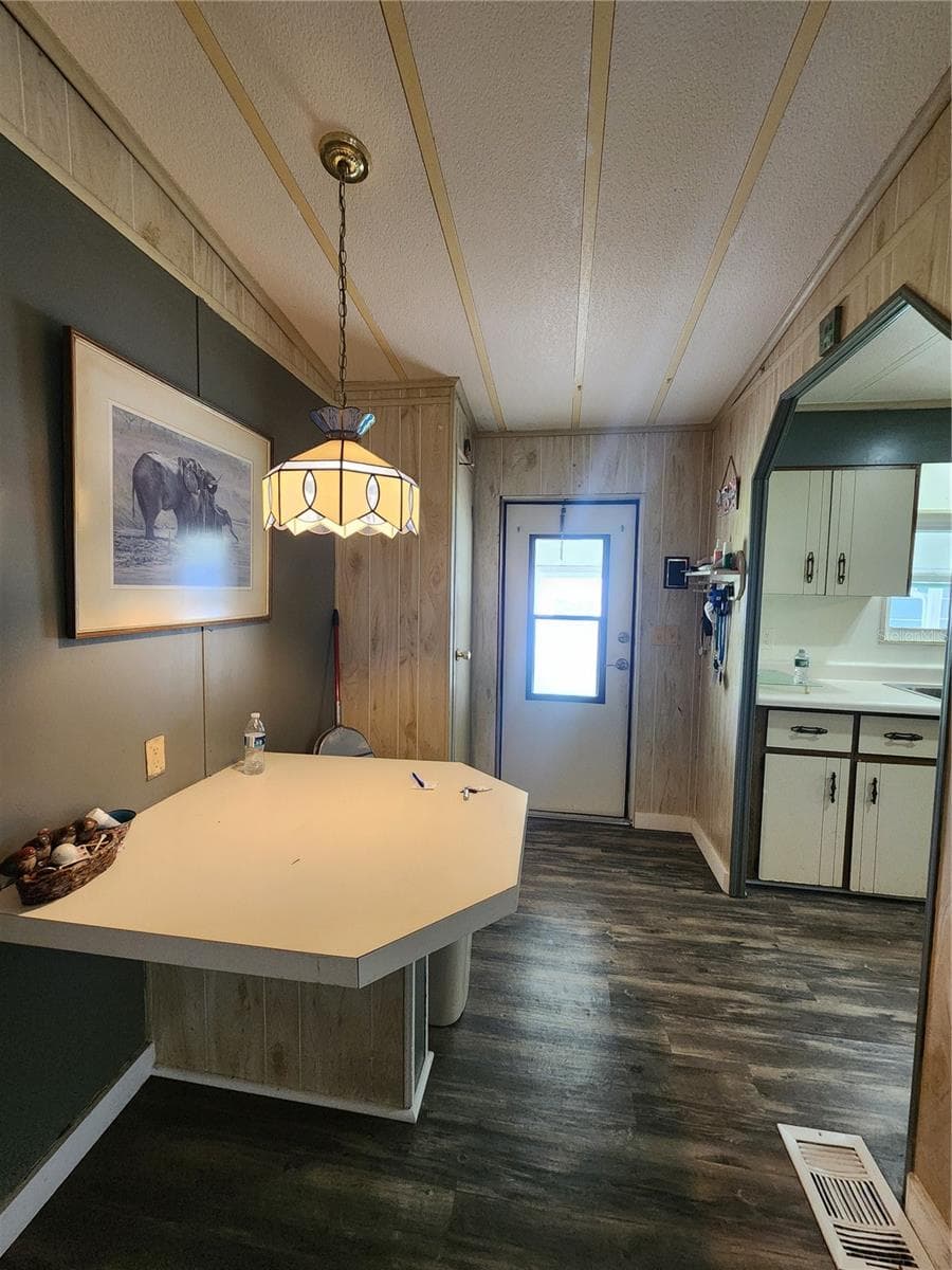 Manufactured Home at 97 PARSON DR, WINTER HAVEN, photo 17 of 34