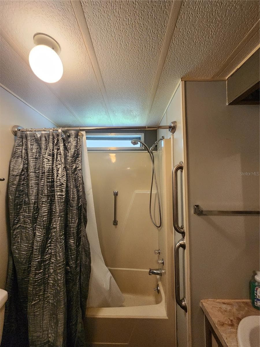 Manufactured Home at 97 PARSON DR, WINTER HAVEN, photo 25 of 34
