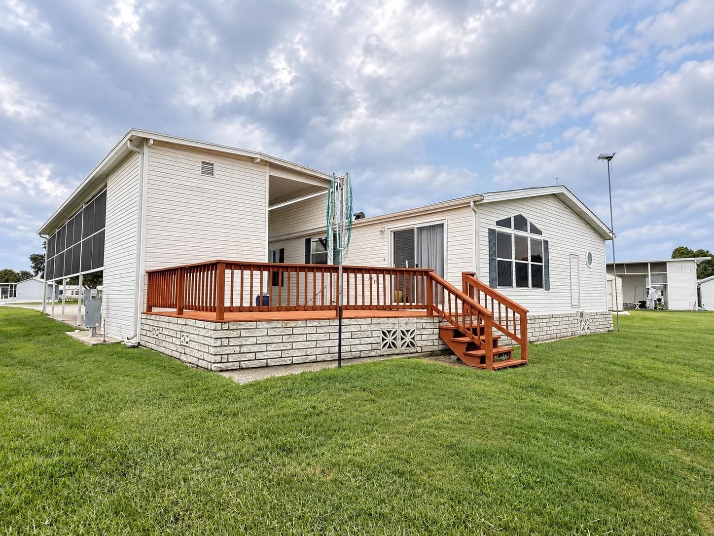Manufactured Home at 4986 MOUNT OLIVE SHORES DR, POLK CITY, photo 5 of 24