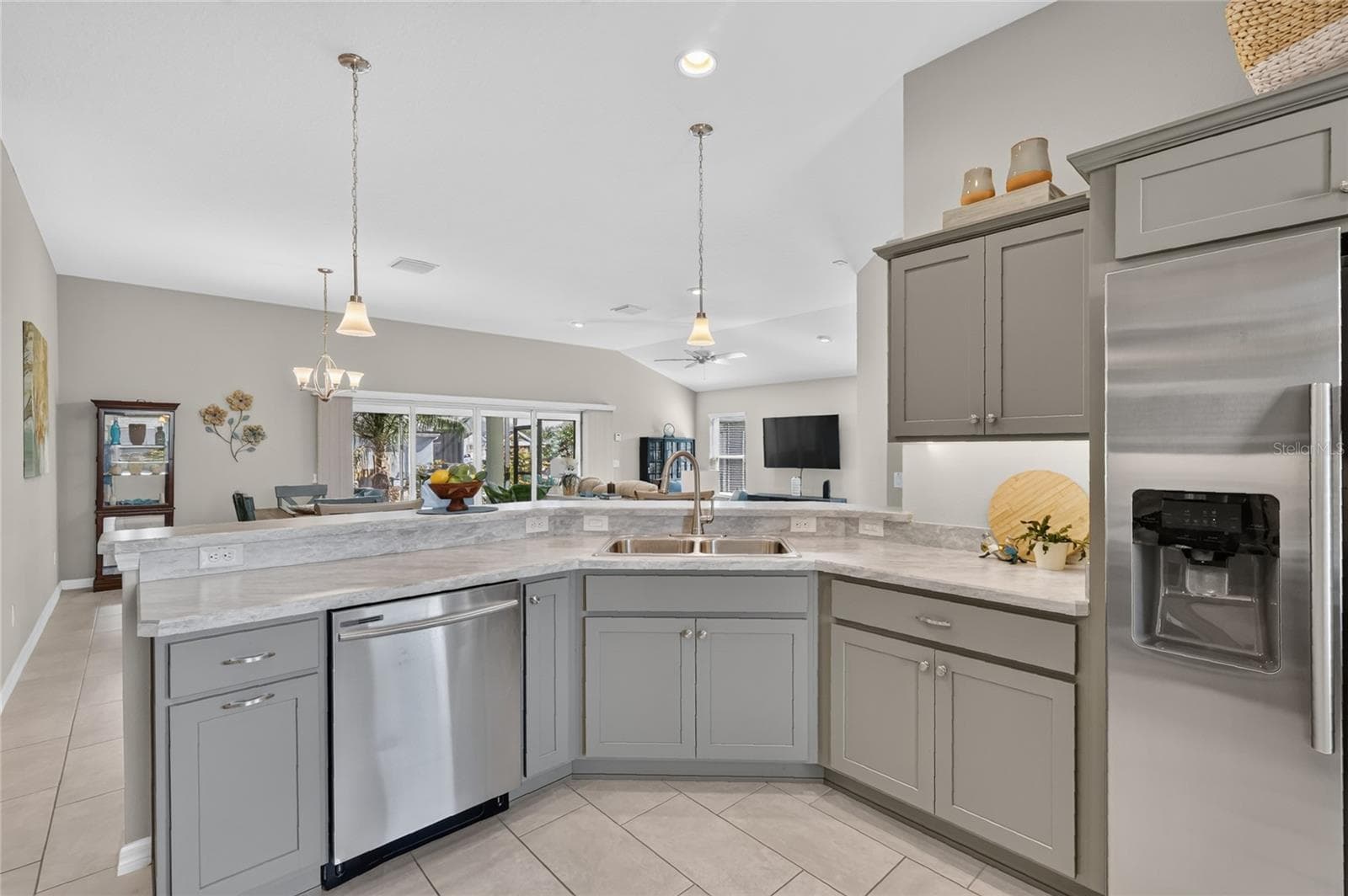 LARGE WORKING SPACE IN KITCHEN - 5825 FLINT LOOP, THE VILLAGES