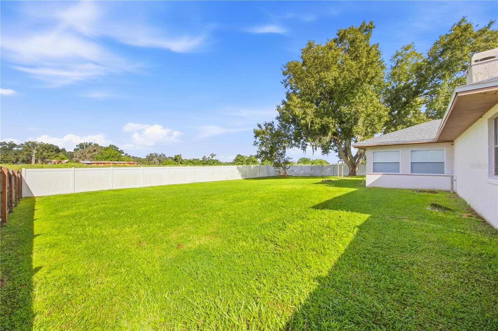 Single Family Residence at 7926 W RIDGE POINTE DR, LAKELAND, photo 7 of 30