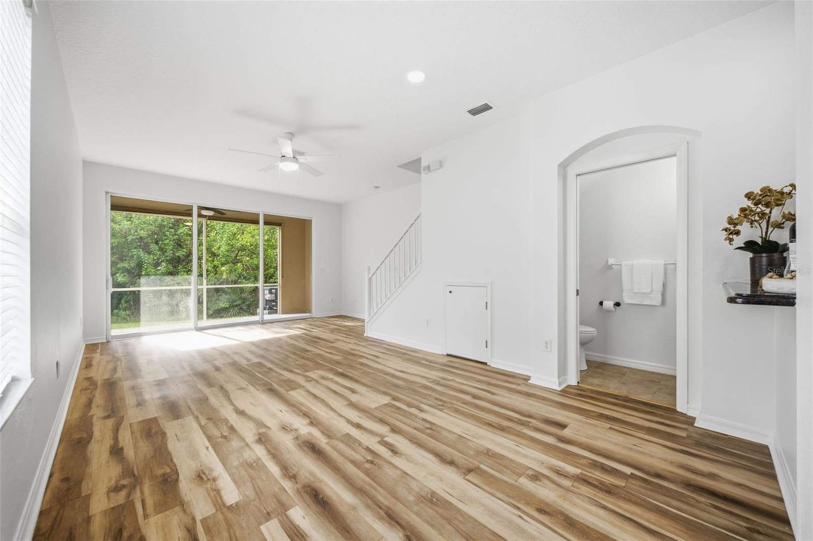 Townhouse at 10360 HERON KEY WAY, TAMPA, photo 8 of 24