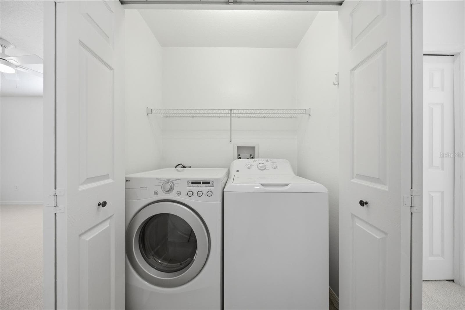 Washer/ Dryer - 2nd Floor - 10360 HERON KEY WAY, TAMPA