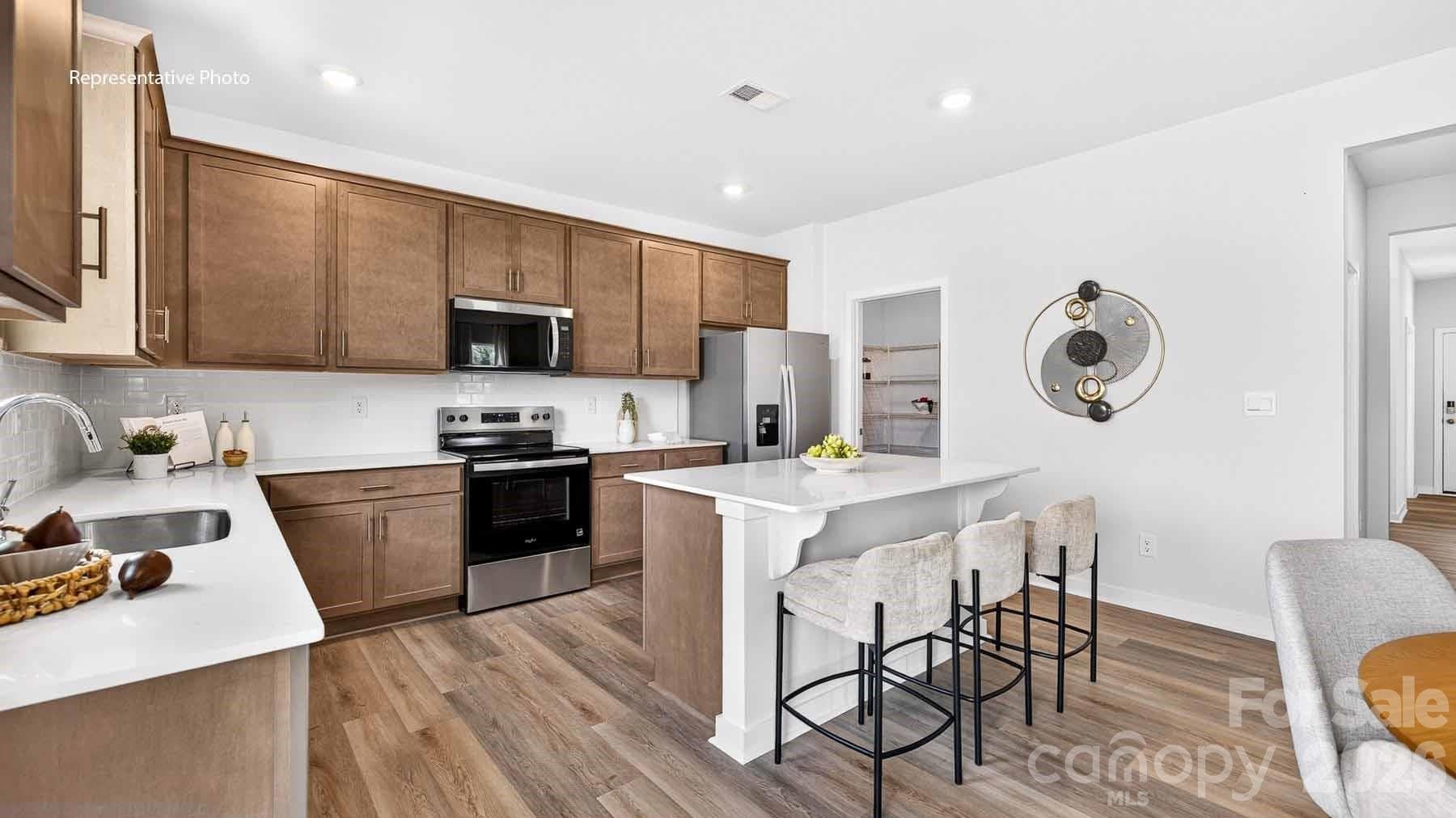 Single Family Residence at 11523 Cardinal Creek Avenue, Charlotte, photo 5 of 34