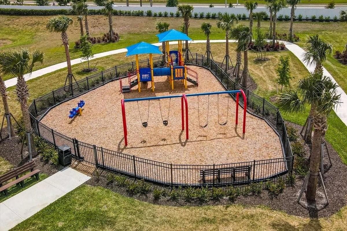 Single Family Residence at 5026 SARATOGA SPRINGS RUN, BRADENTON, photo 93 of 98