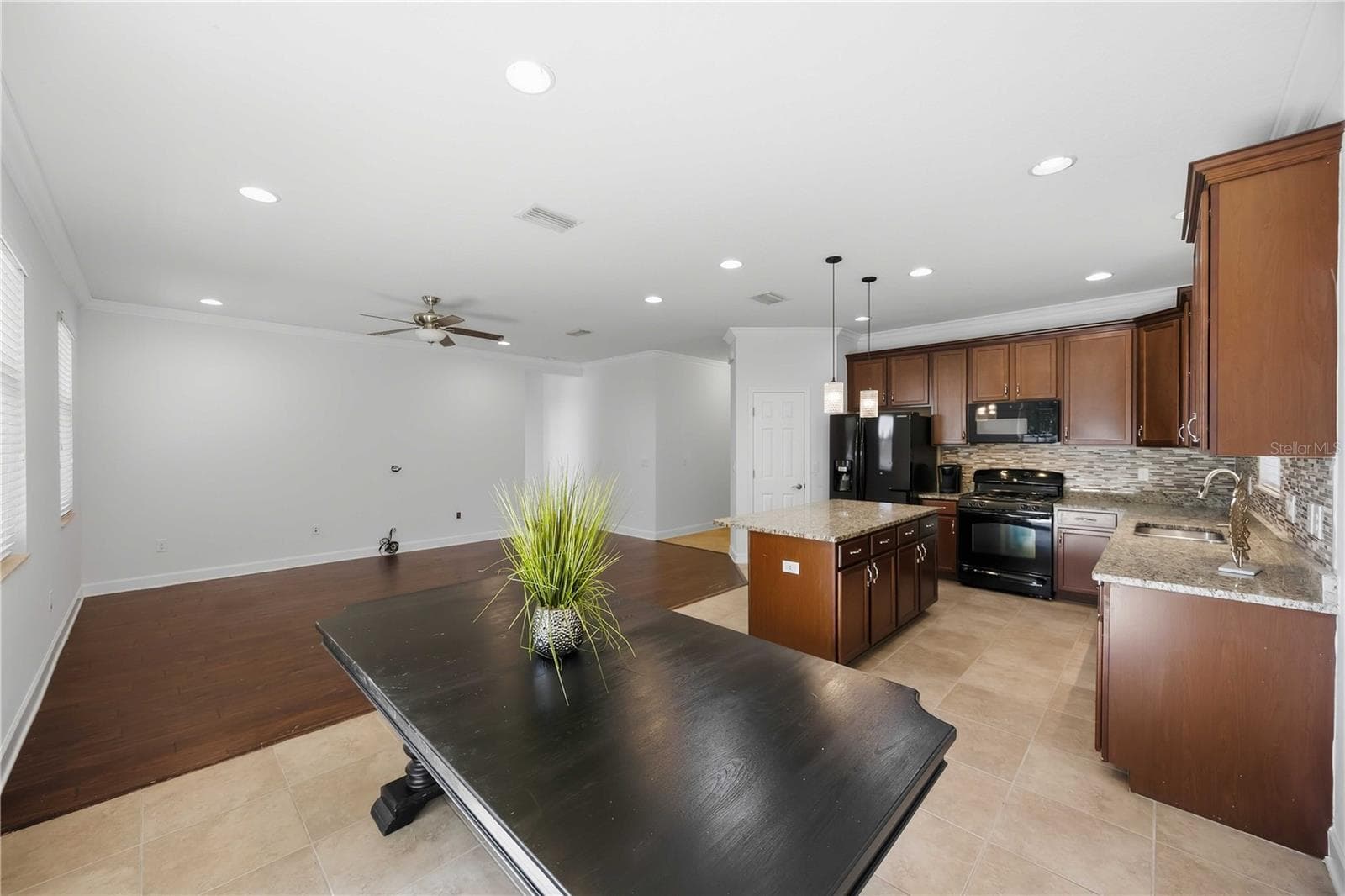 Single Family Residence at 5711 ARBOR WOOD CT, BRADENTON, photo 15 of 61
