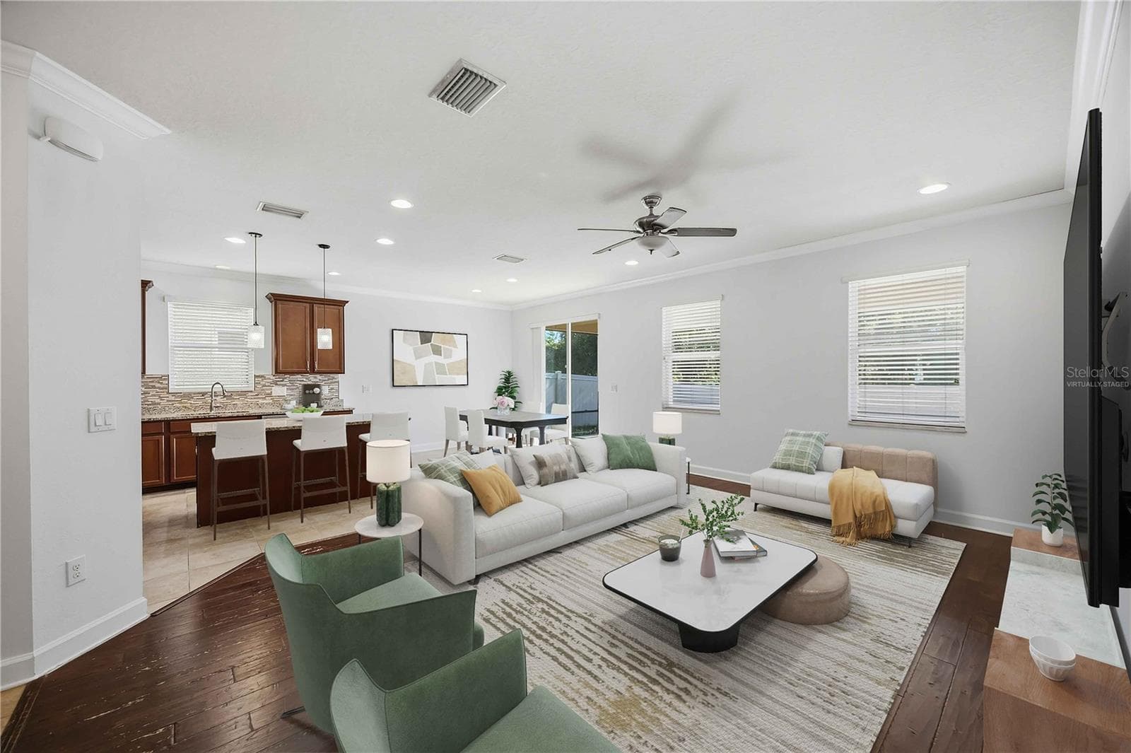 (virtually staged) - 5711 ARBOR WOOD CT, BRADENTON