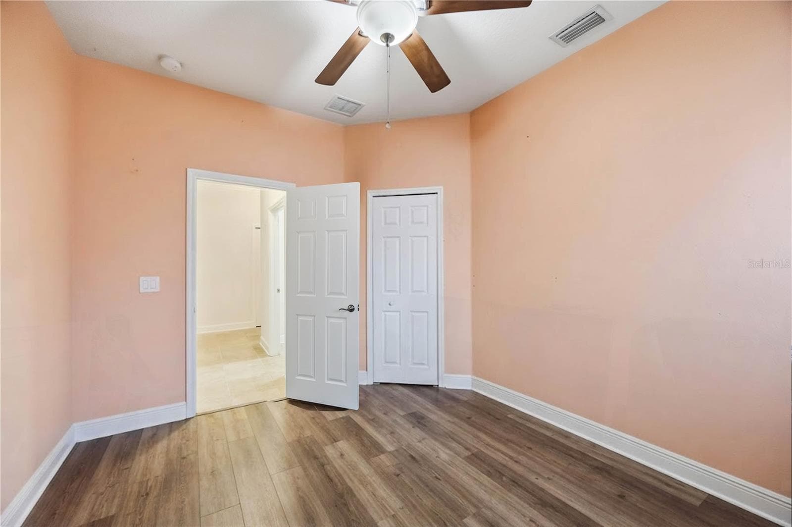 Bedroom 2 (currently contains home contents) - 5711 ARBOR WOOD CT, BRADENTON