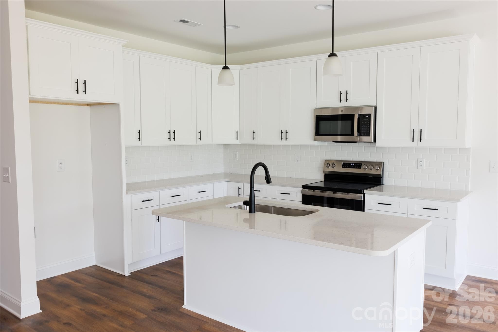 Kitchen - 130C Deer Brook Drive, Shelby