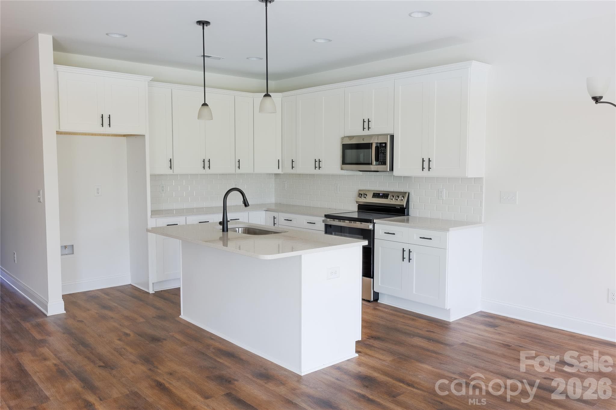 Kitchen - 130C Deer Brook Drive, Shelby