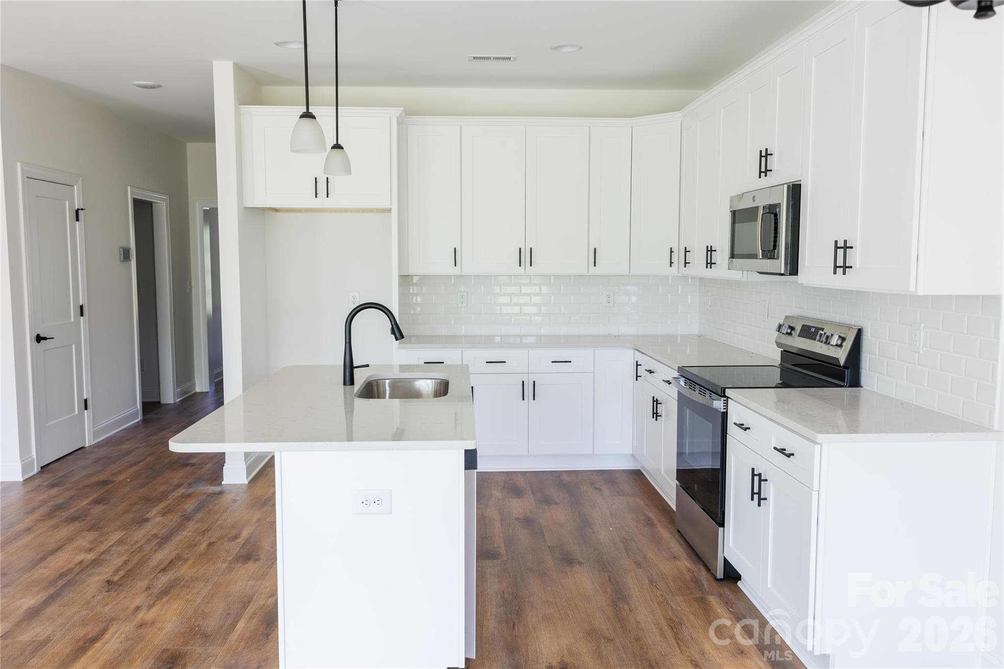 Kitchen - 130C Deer Brook Drive, Shelby