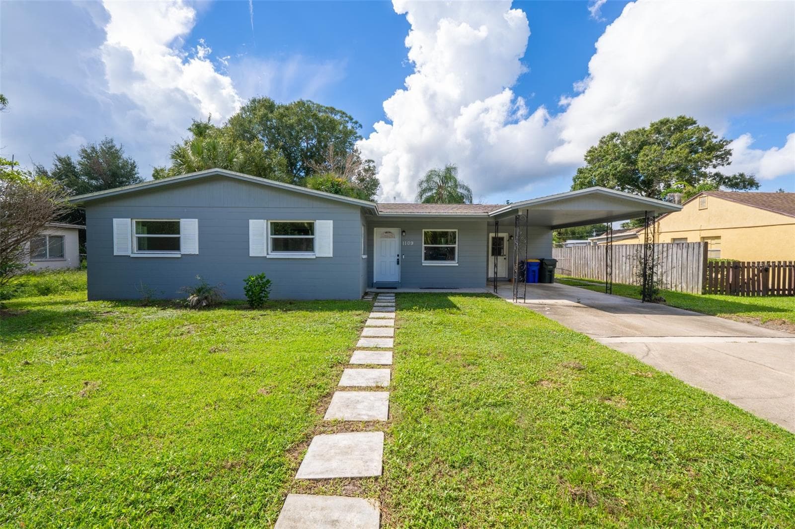 1109 PINEDALE RD