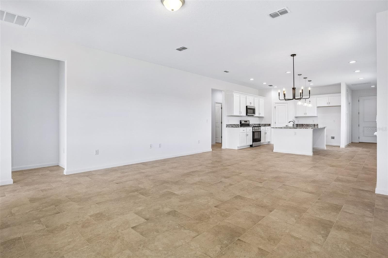 Single Family Residence at 3780 WATERCLIFF CIR, GRAND ISLAND, photo 5 of 20