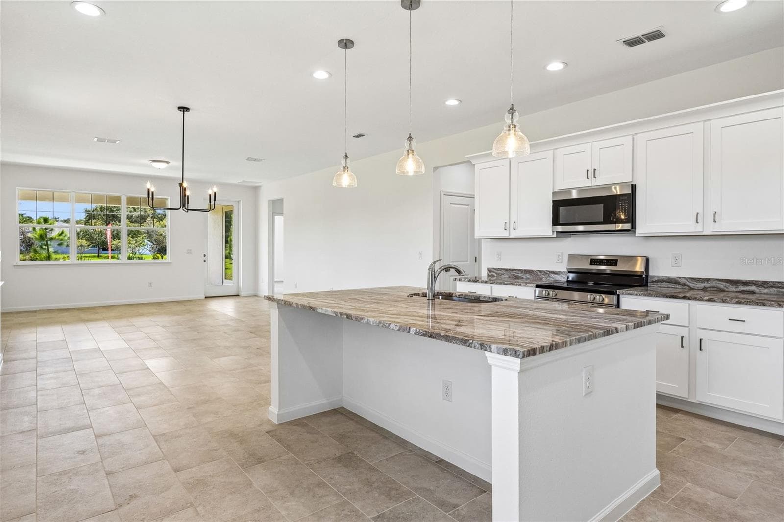 Single Family Residence at 3780 WATERCLIFF CIR, GRAND ISLAND, photo 6 of 20