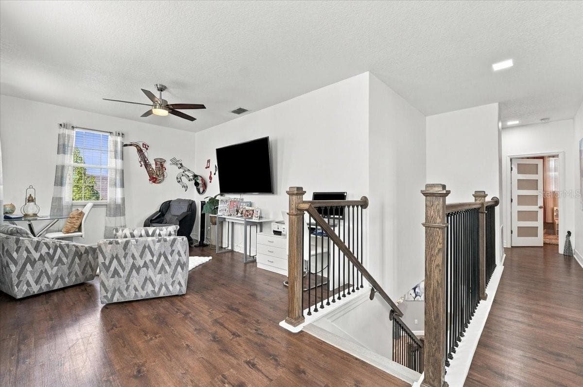 Upstairs Landing/Family room - 3020 CARDILLINO WAY, KISSIMMEE