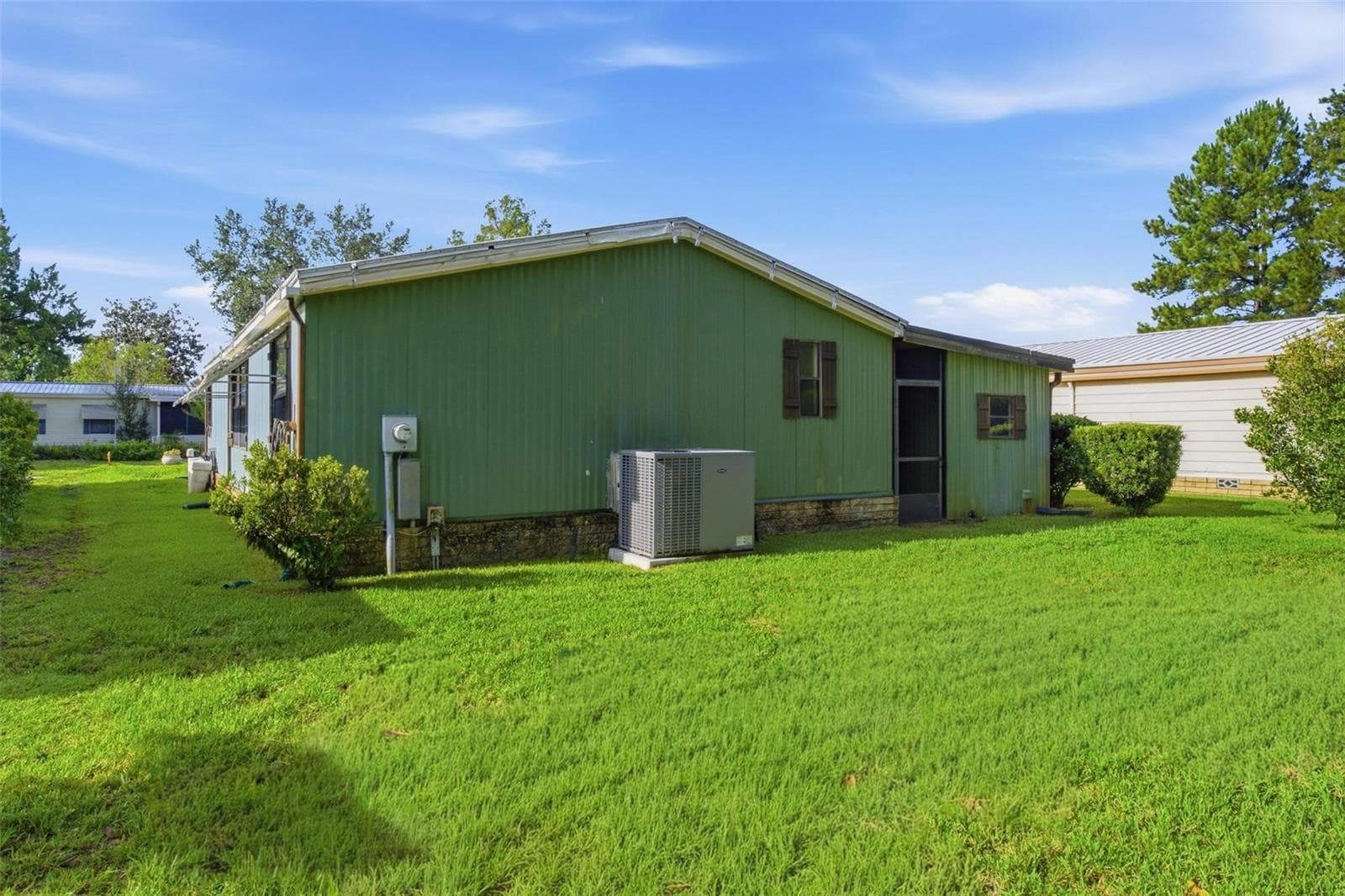 Manufactured Home at 1875 STACEY DR, MOUNT DORA, photo 33 of 39