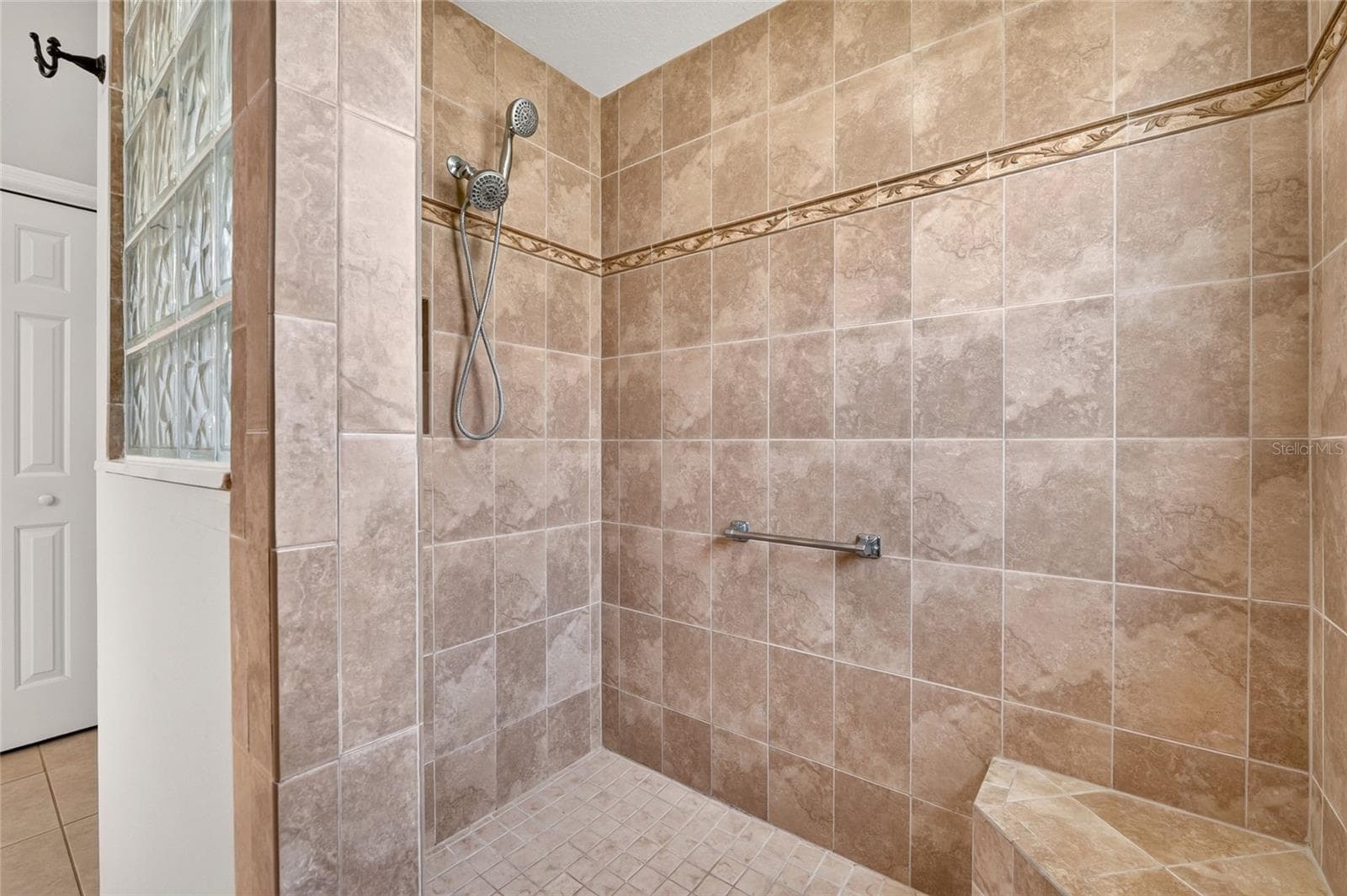 Single Family Residence at 1705 MOUNT CROGHAN TRL, THE VILLAGES, photo 29 of 42