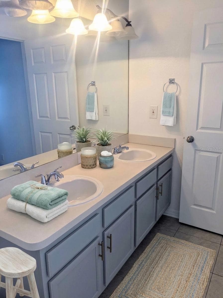 primary bathroom - 812 37TH AVE S, ST PETERSBURG