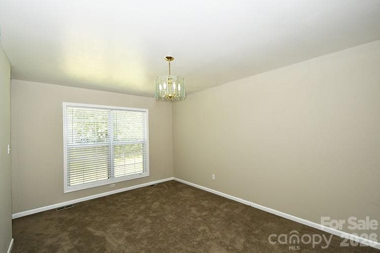 Single Family Residence at 235 Crystal Circle, Mooresville, photo 11 of 41