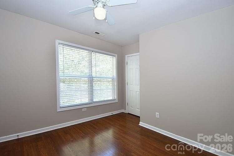 Single Family Residence at 235 Crystal Circle, Mooresville, photo 12 of 41