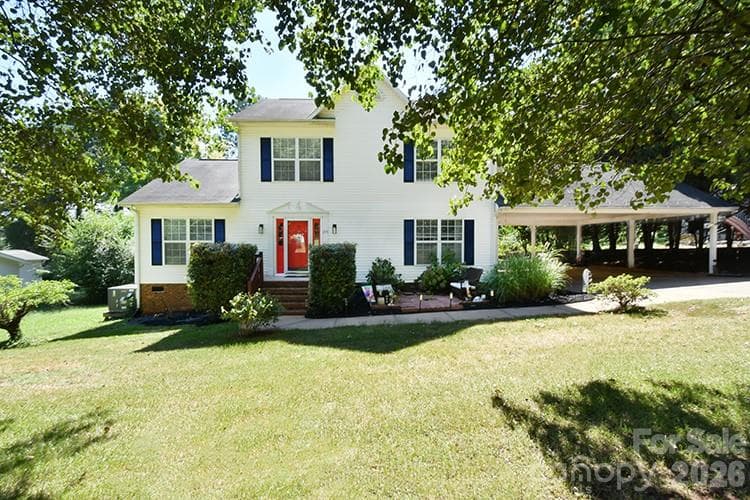 Single Family Residence at 235 Crystal Circle, Mooresville, photo 17 of 41