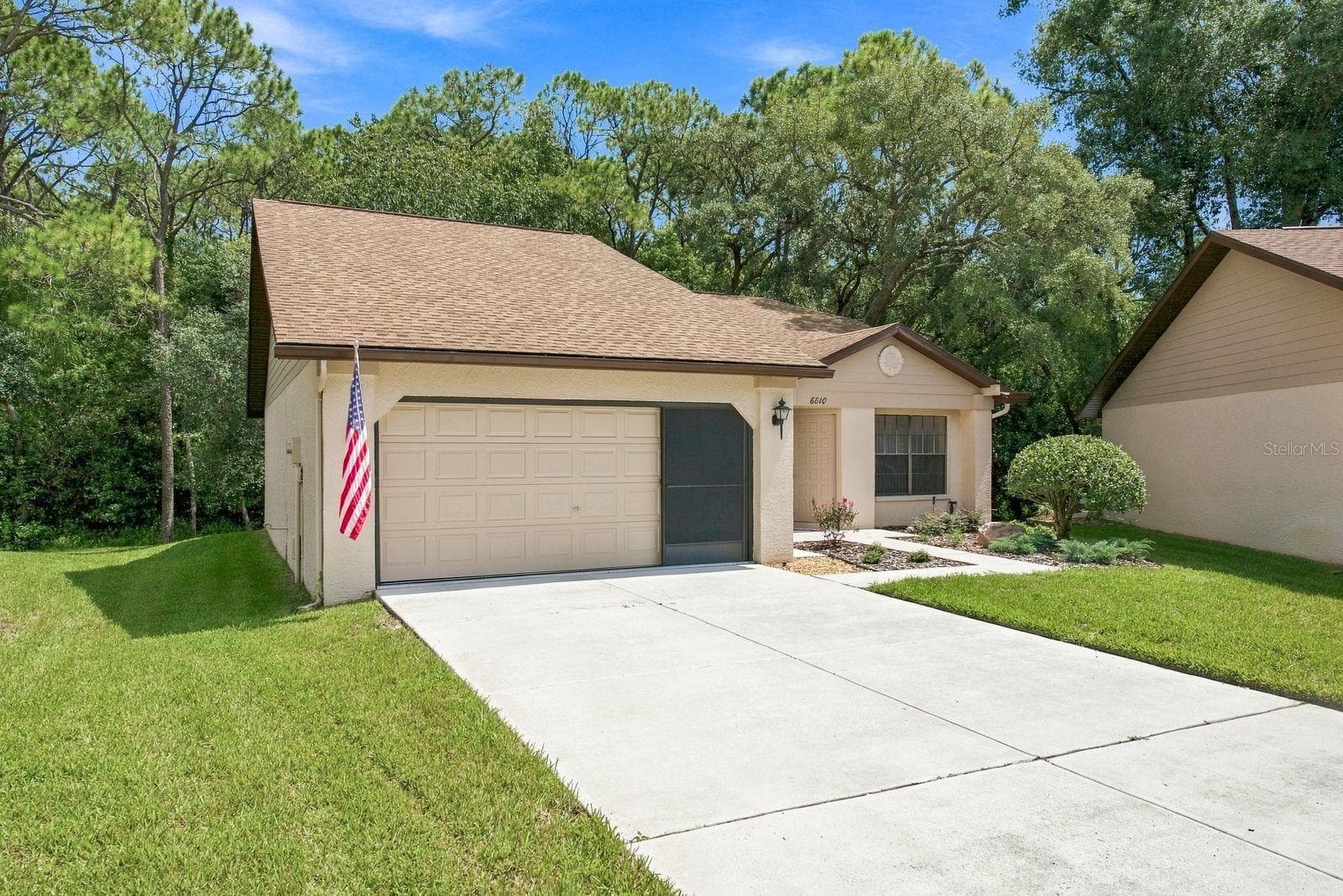 6810 PLUMLEAF CT