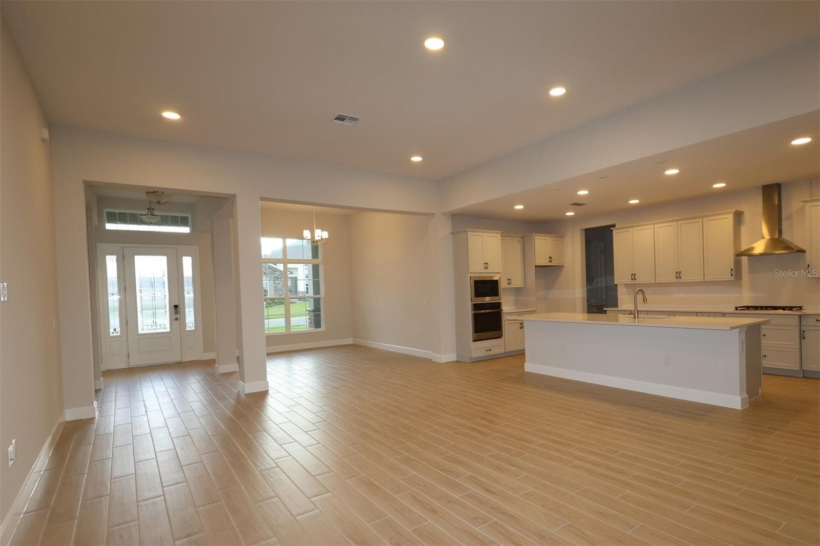 Single Family Residence at 3193 WOLF LAKE AVE, APOPKA, photo 2 of 20