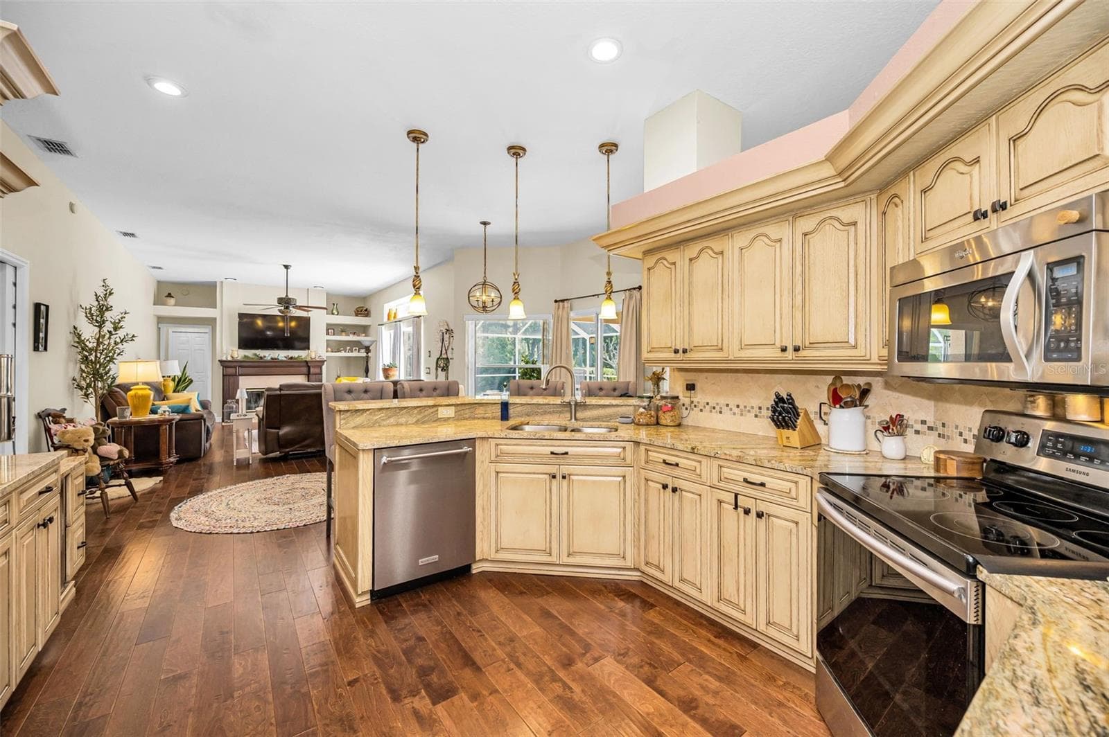 Remodeled Kitchen - 1234 ARLINBROOK DR, TRINITY