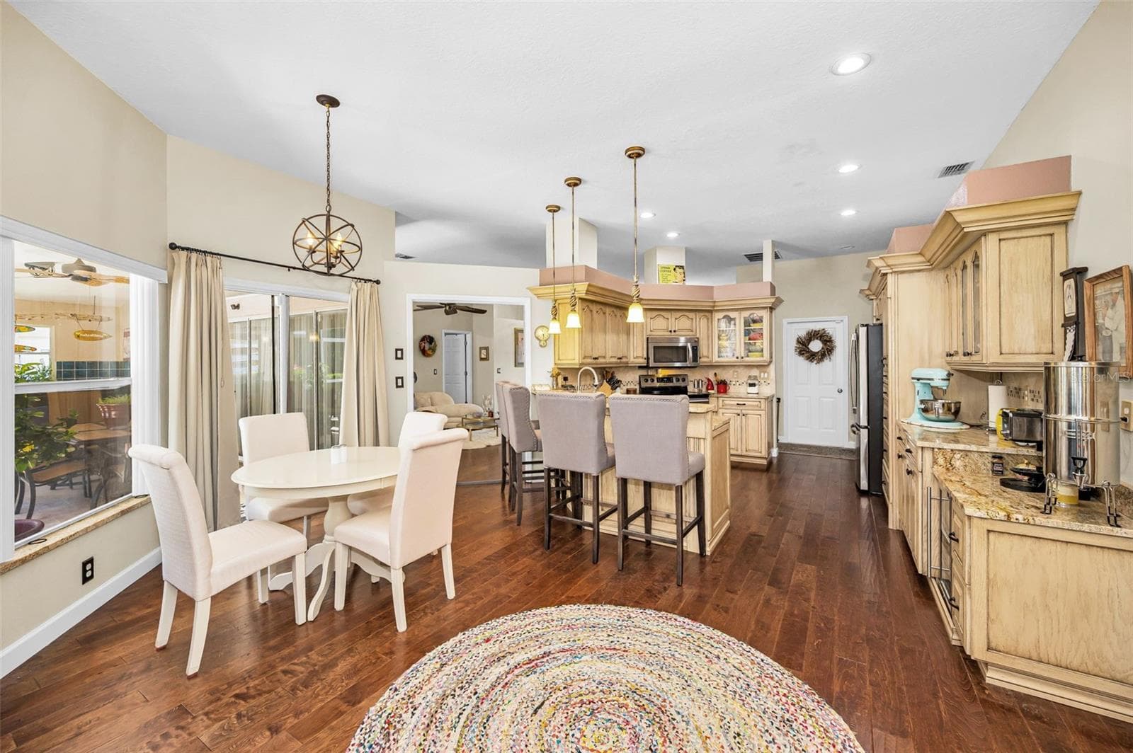 Kitchen Nook with easy access to the covered lanai - 1234 ARLINBROOK DR, TRINITY