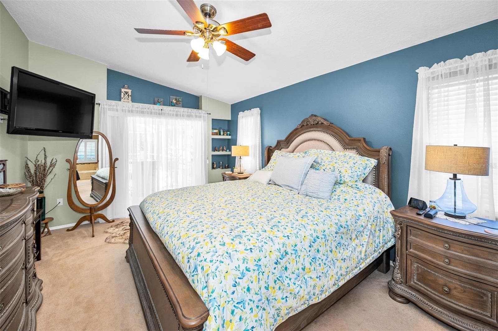Primary Suite with pool access - 1234 ARLINBROOK DR, TRINITY