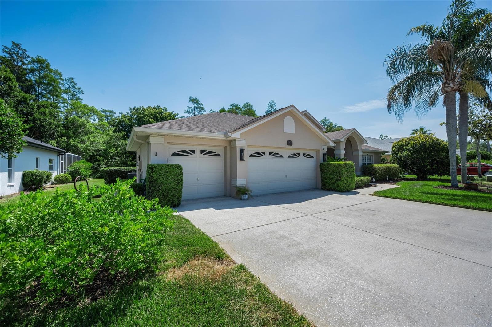Long sweeping driveway - 1234 ARLINBROOK DR, TRINITY