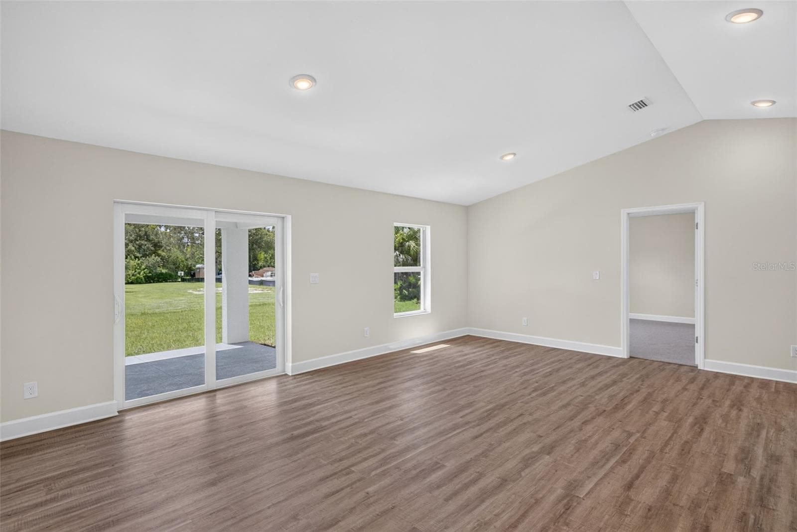 Open concept Livingroom/diningroom - 23429 WICKENS AVE, PORT CHARLOTTE