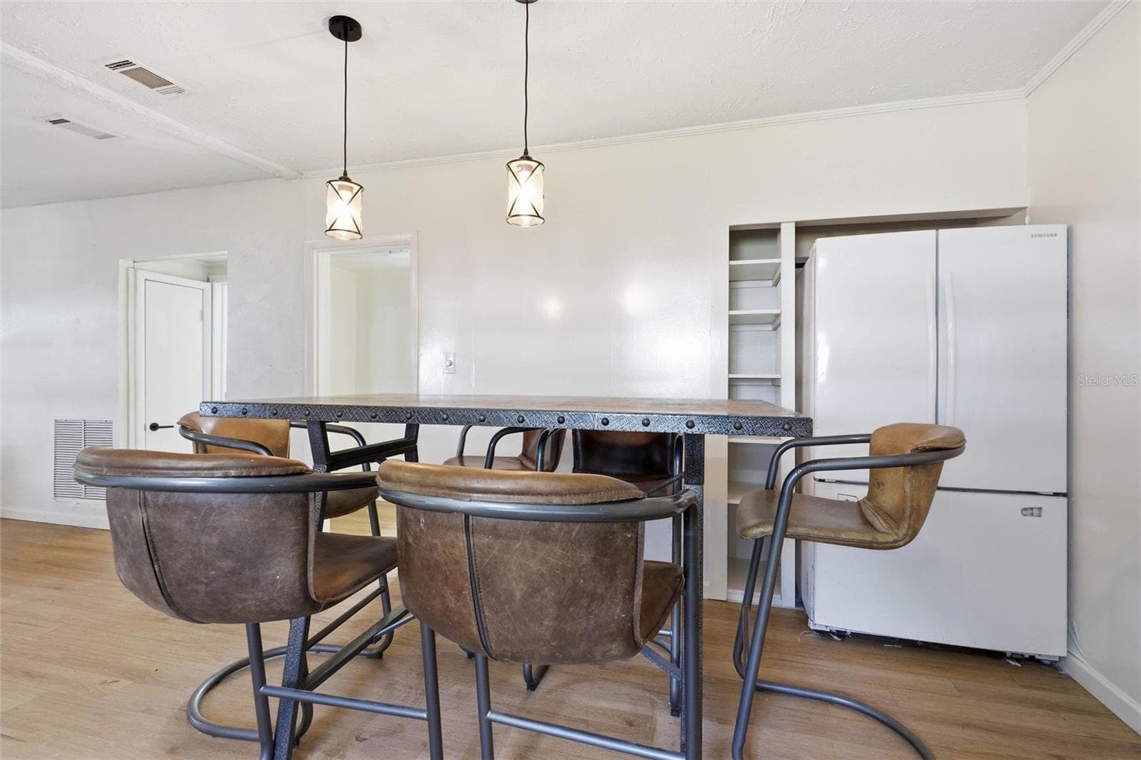 Single Family Residence at 8830 COCOA AVE, JACKSONVILLE, photo 6 of 21