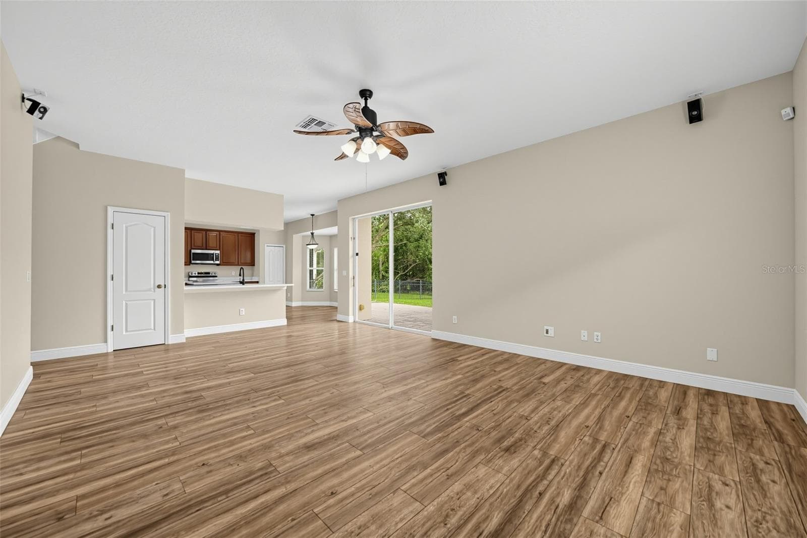 Single Family Residence at 10106 HIDDEN DUNES LN, ORLANDO, photo 4 of 27