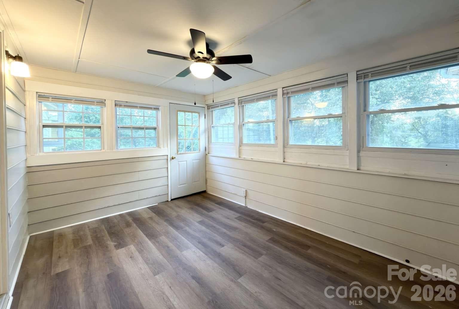 Single Family Residence at 2060 27th Avenue Drive NE, Hickory, photo 8 of 30