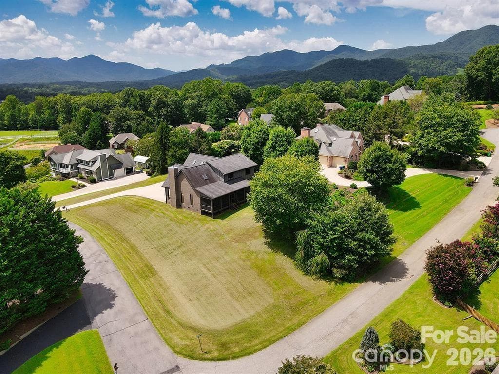 Single Family Residence at 8 Nottingham Drive, Candler, photo 22 of 24