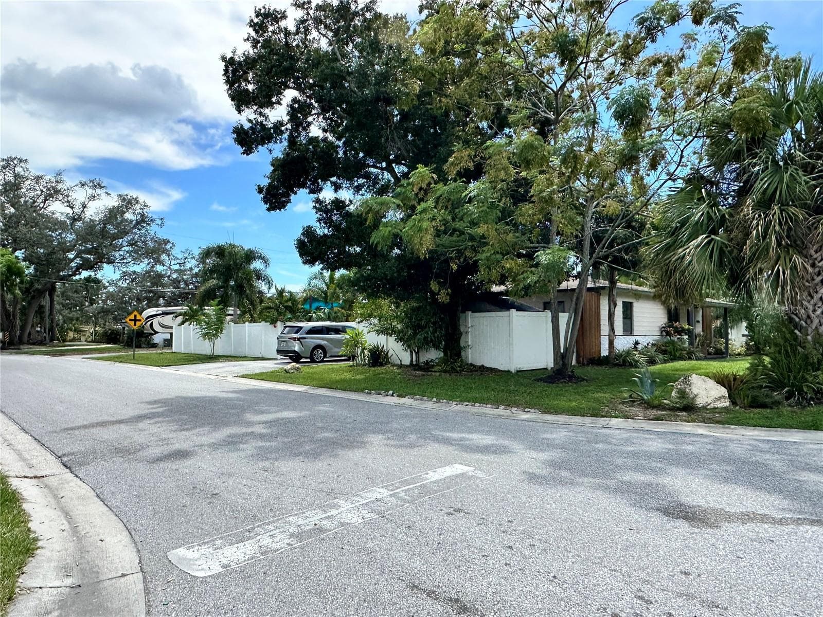 Single Family Residence at 4600 30TH AVE N, ST PETERSBURG, photo 42 of 50
