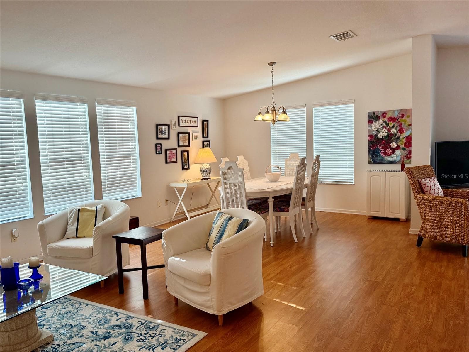 So spacious - 730 GLORIOSA RD, VENICE